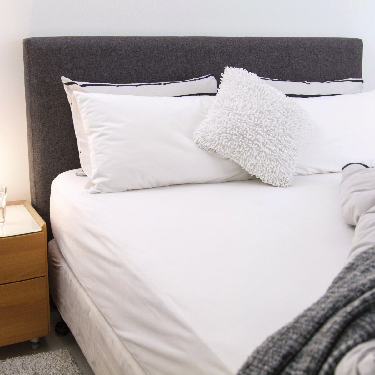 Conni Micro Plush Waterproof Mattress Protector Incontinence Bed Wetting 